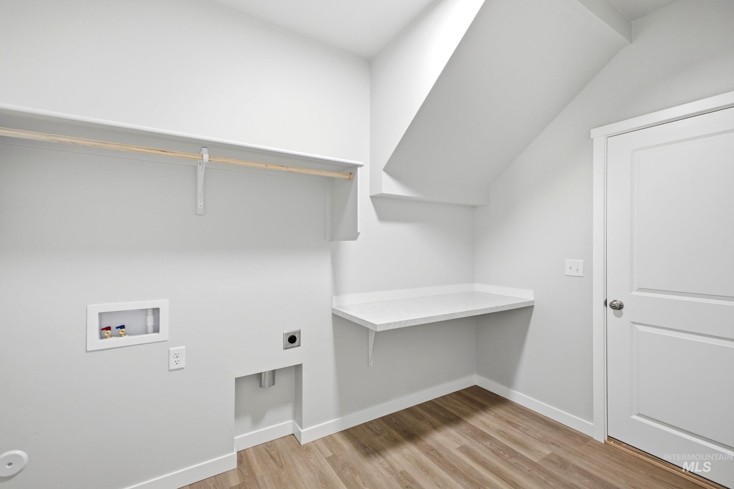 14104 Shiny Spruce St Property Photo 15