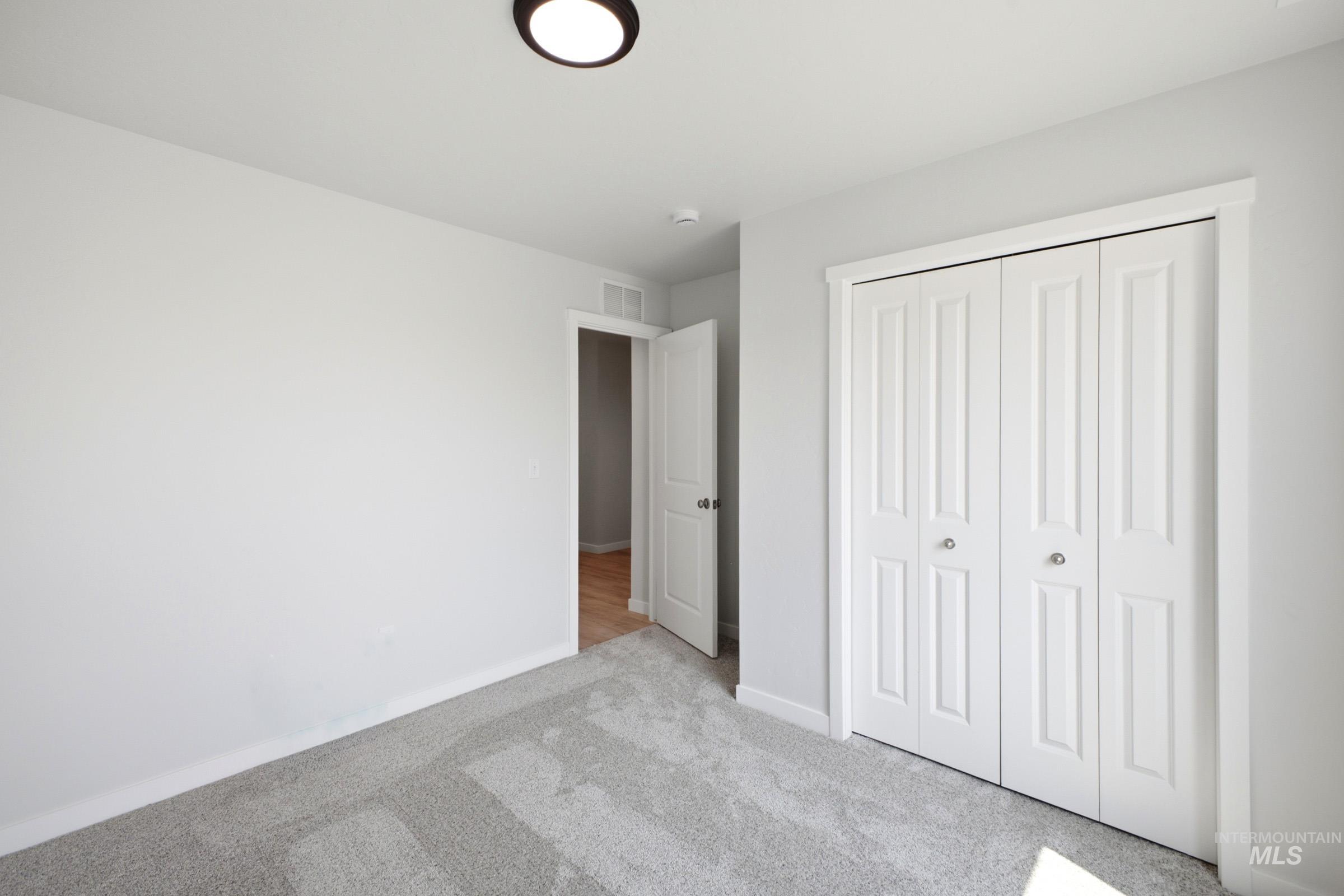 14092 Shiny Spruce St Property Photo 11