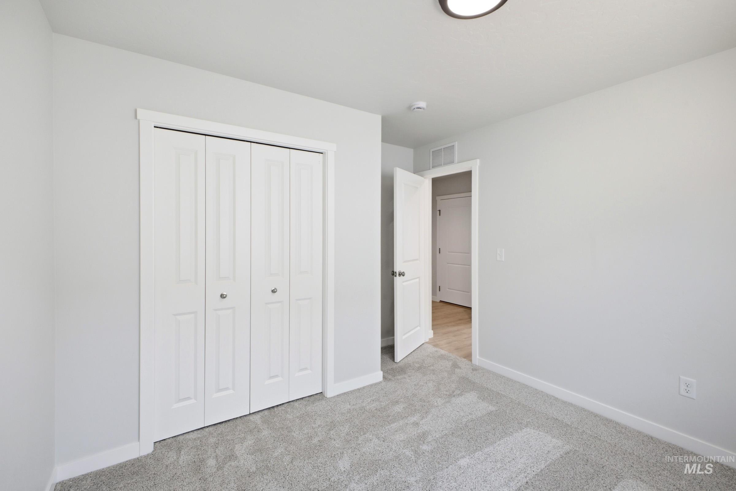 14092 Shiny Spruce St Property Photo 13