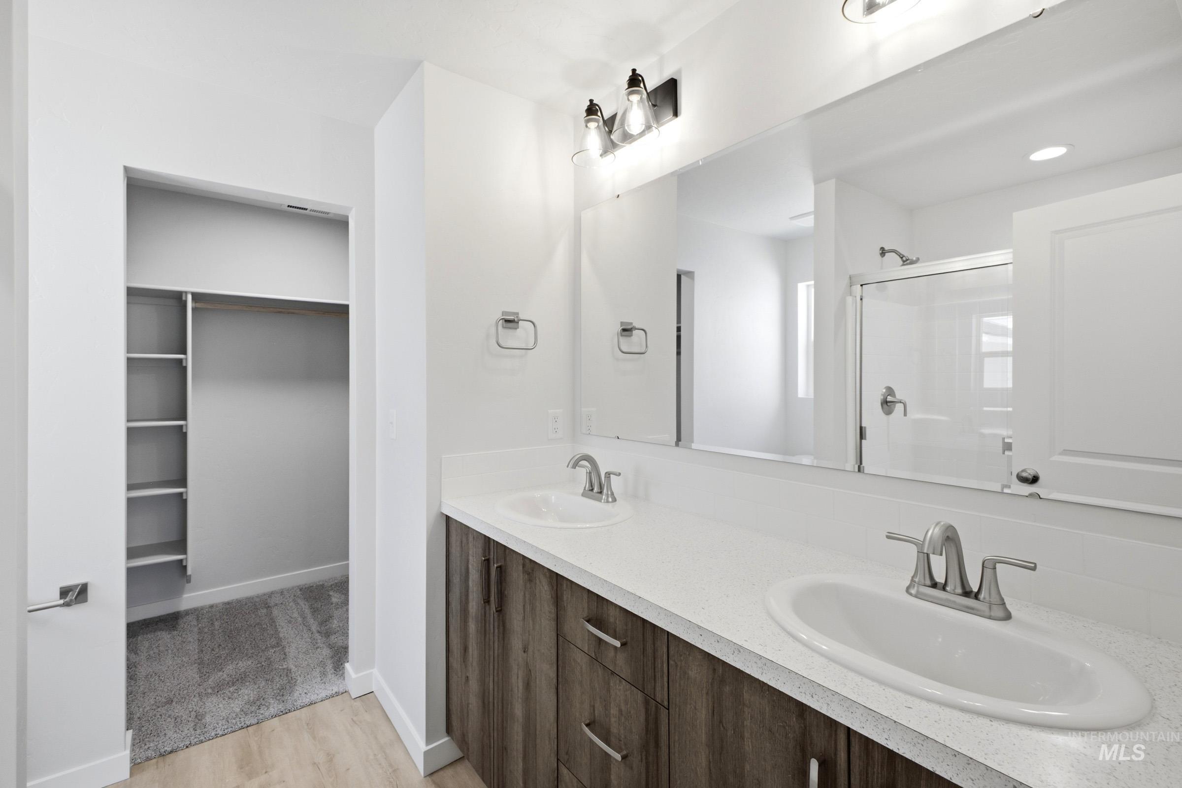 14092 Shiny Spruce St Property Photo 18
