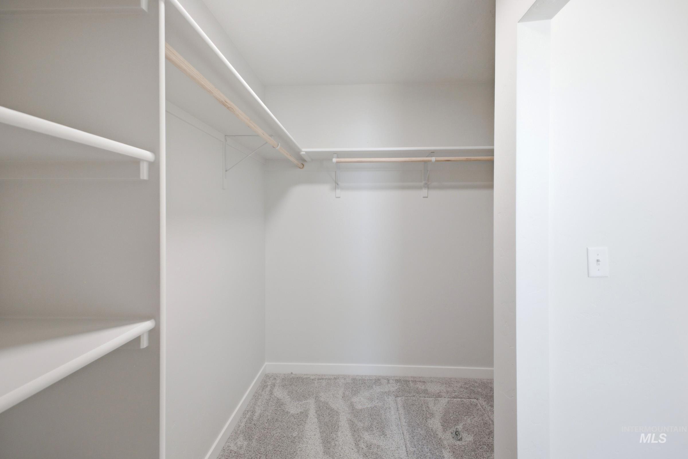 14092 Shiny Spruce St Property Photo 20