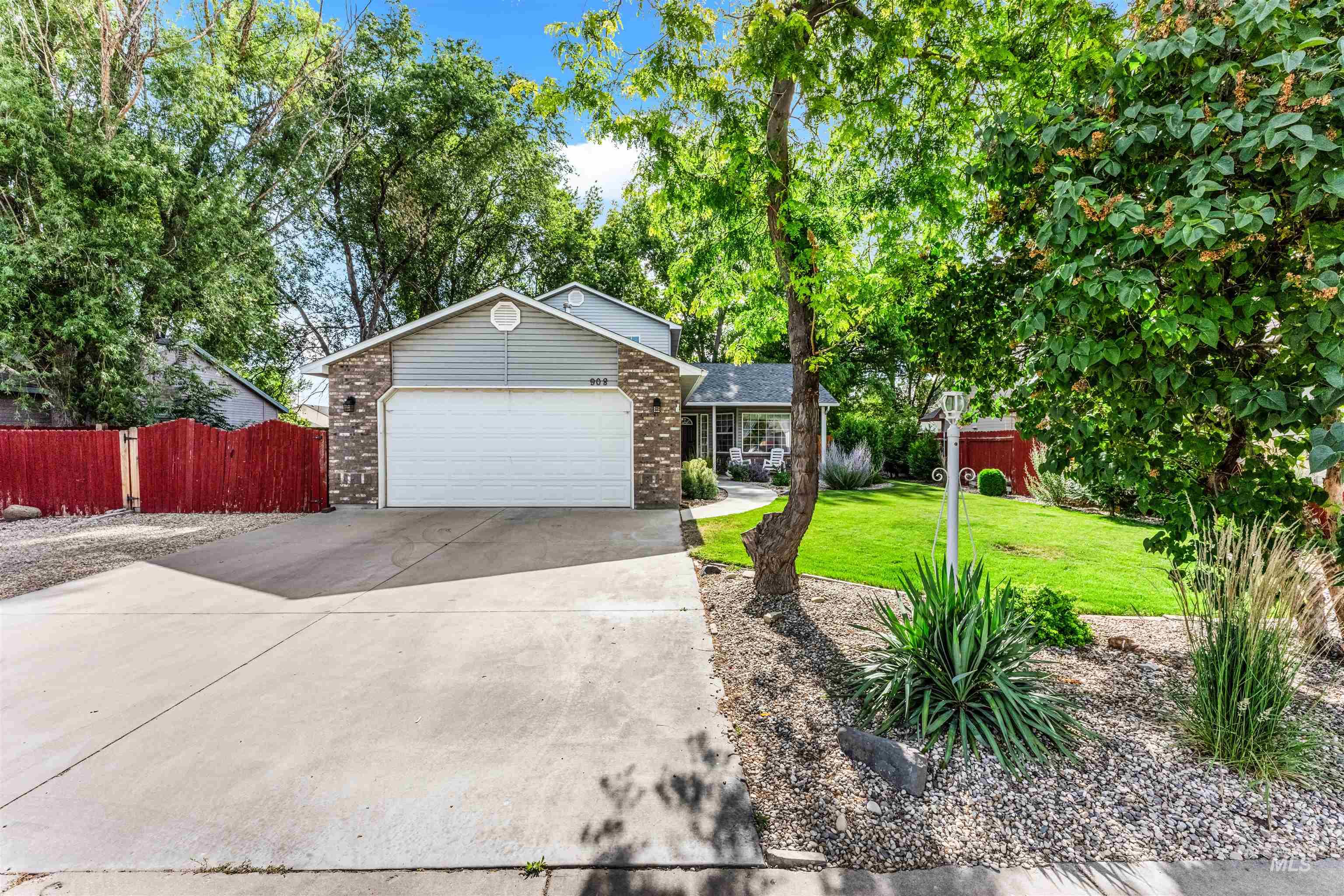908 S 25th Street Property Photo 1