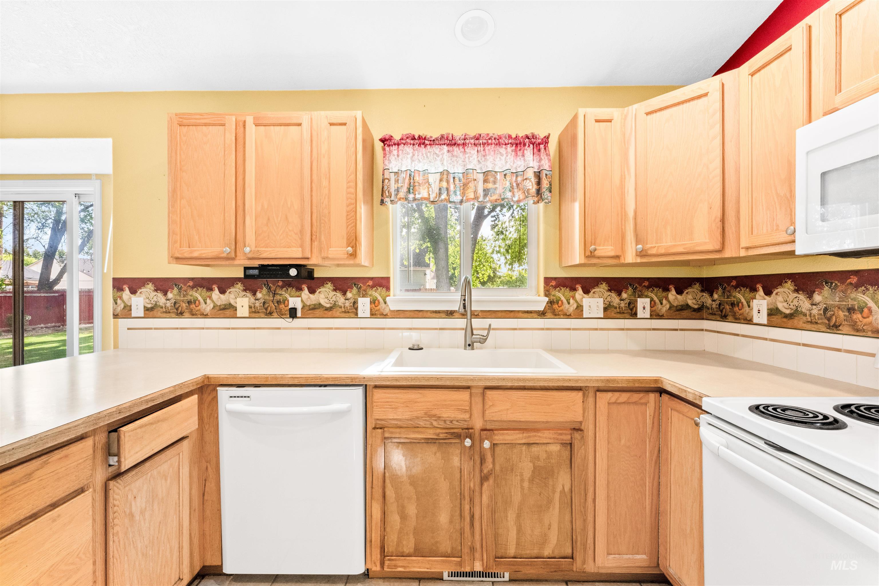 908 S 25th Street Property Photo 10
