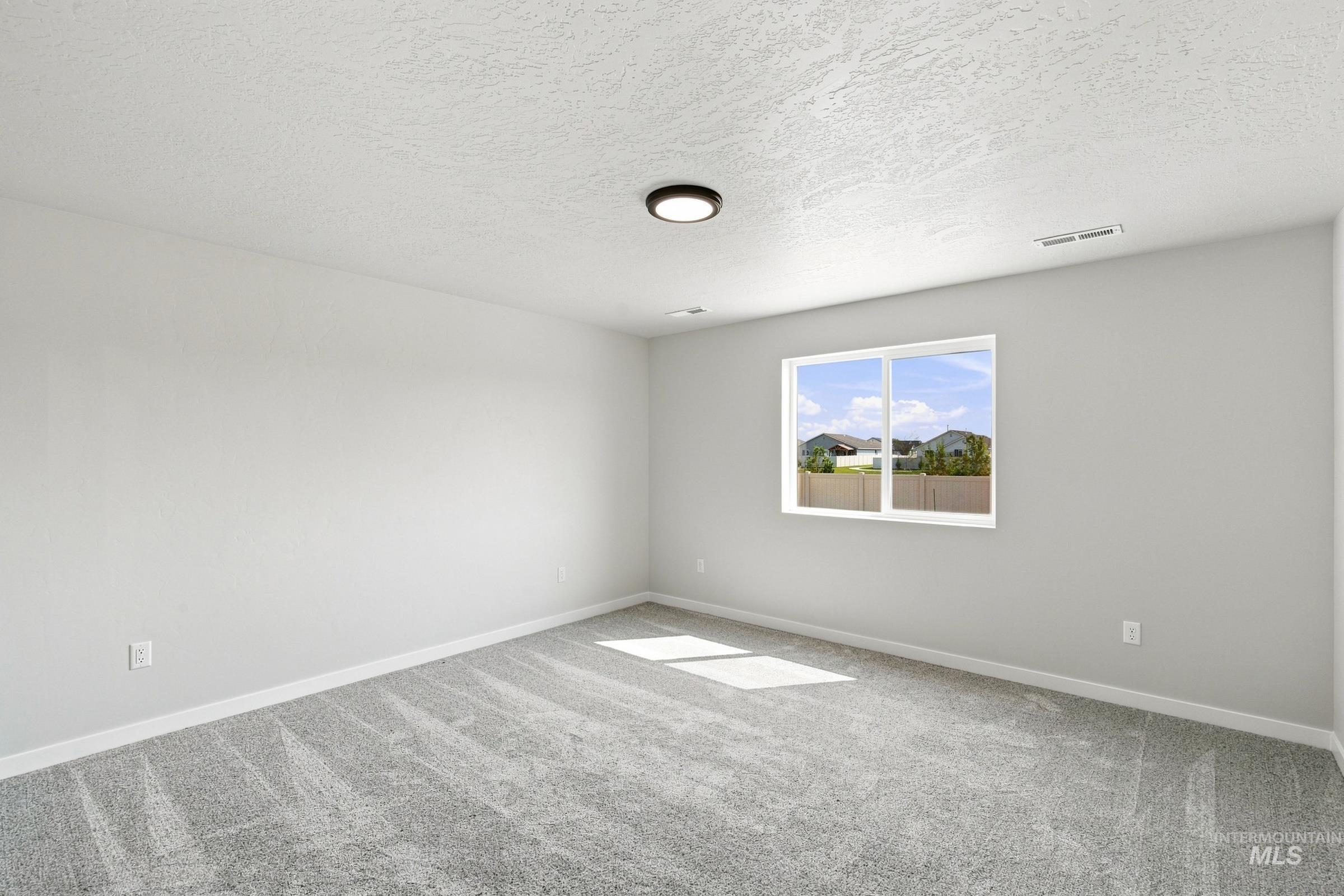 4576 S Amsterdam Ave Property Photo 18