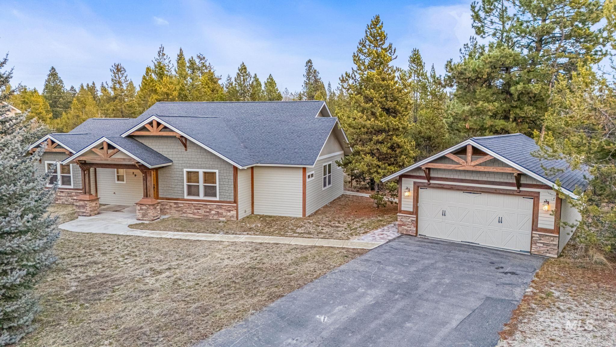 29 Pointe At Goldfork Ct. Property Photo 1