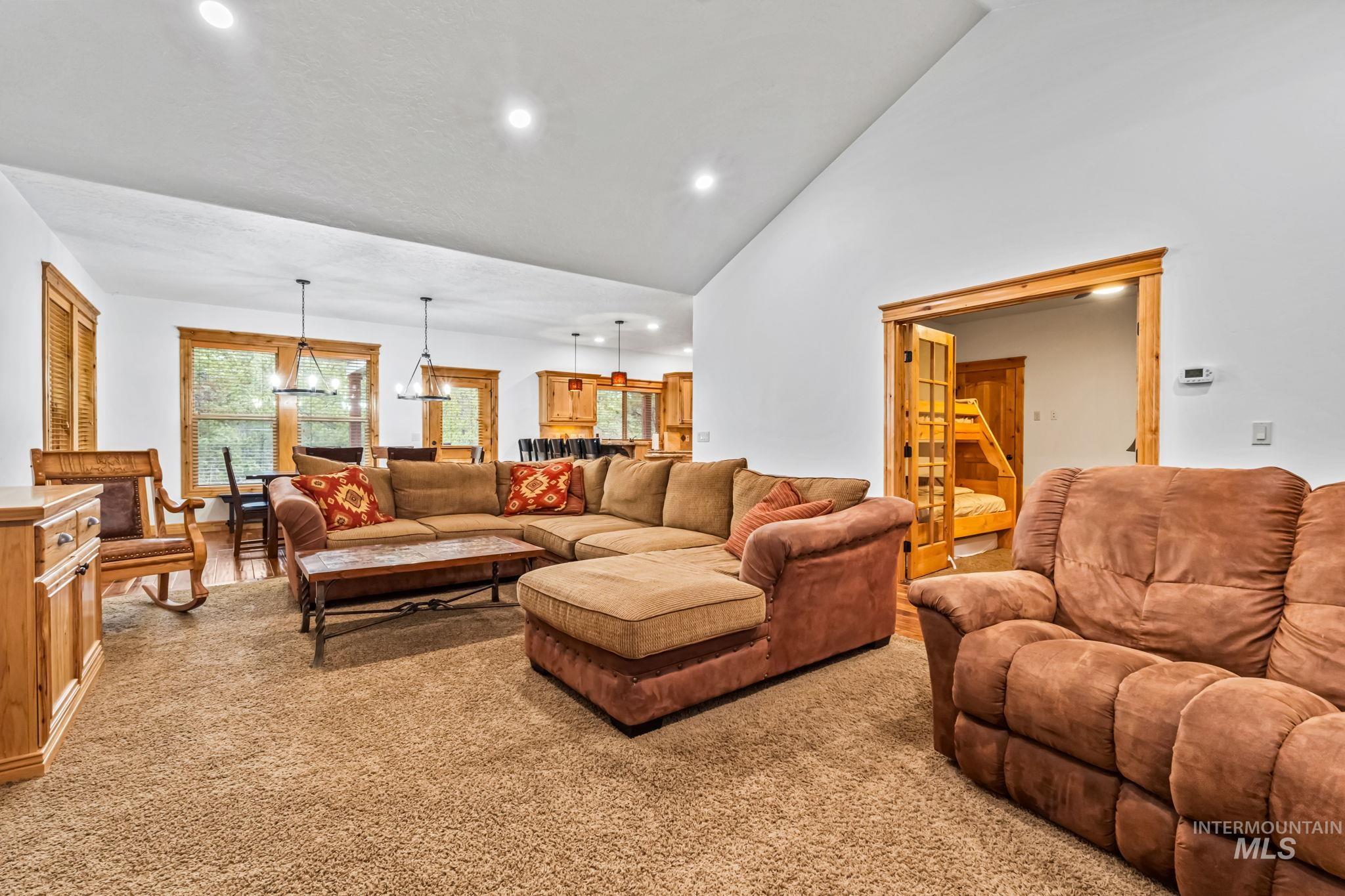 29 Pointe At Goldfork Ct. Property Photo 8