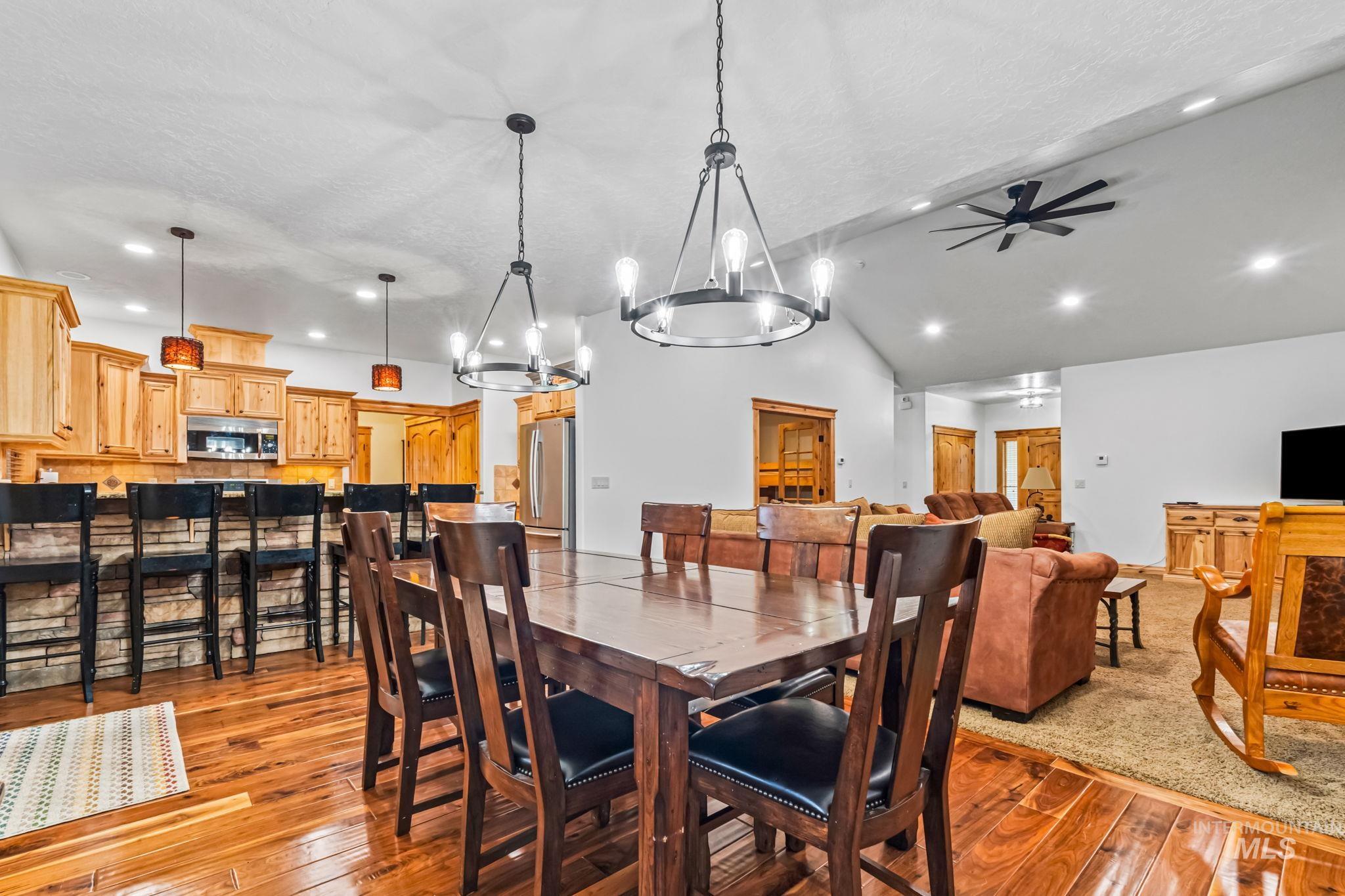 29 Pointe At Goldfork Ct. Property Photo 12