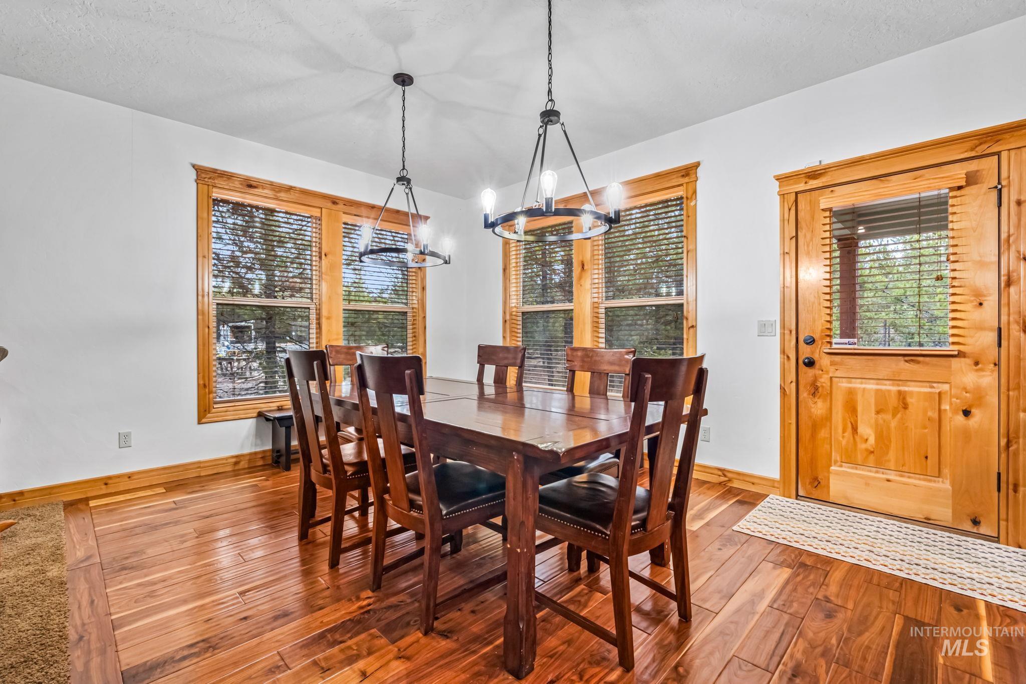29 Pointe At Goldfork Ct. Property Photo 13