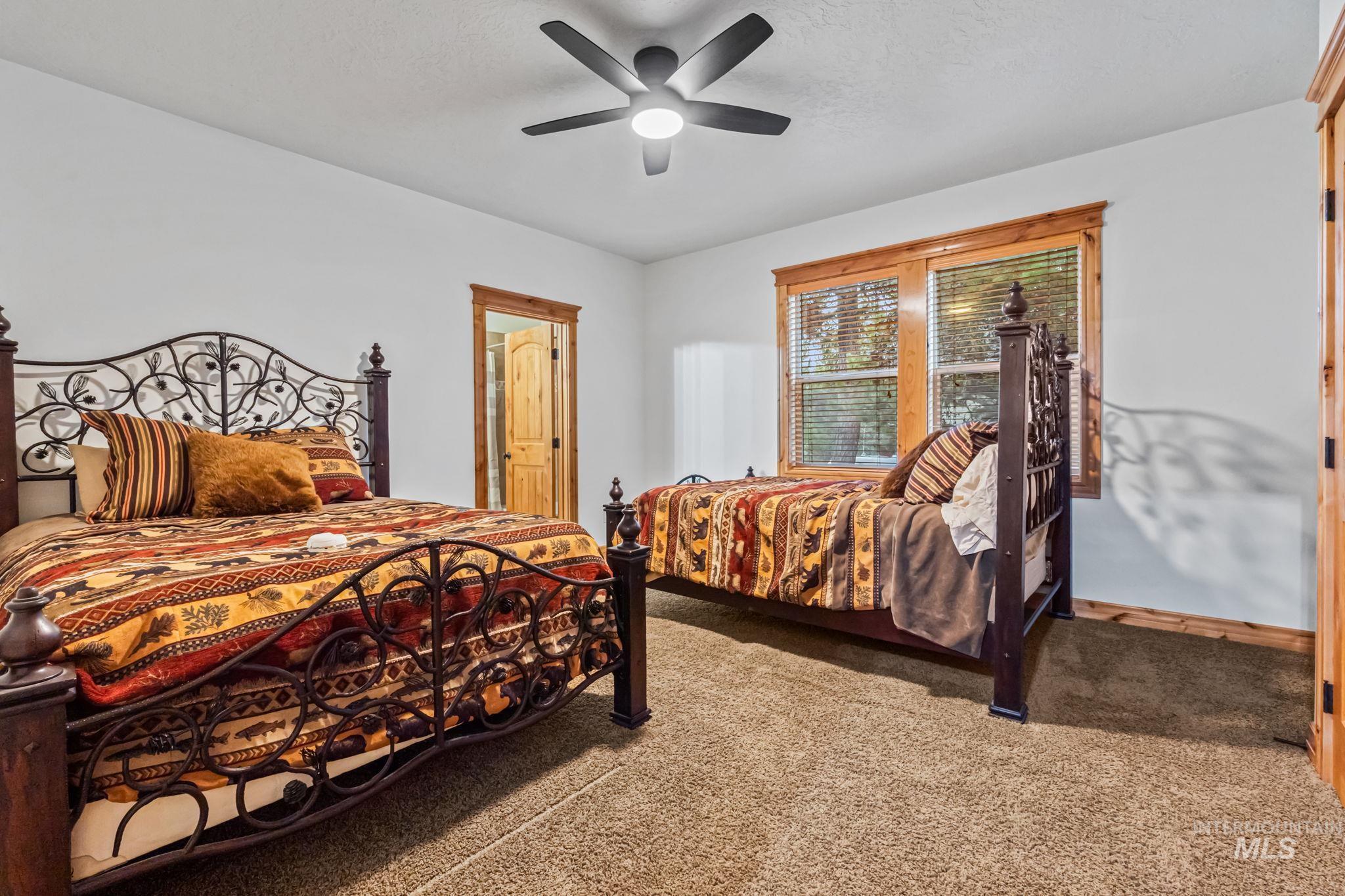 29 Pointe At Goldfork Ct. Property Photo 17