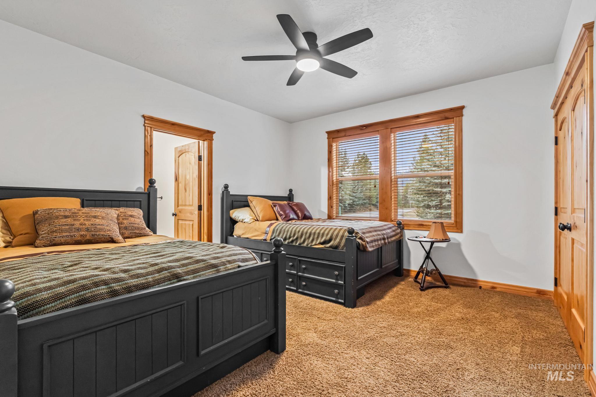 29 Pointe At Goldfork Ct. Property Photo 19