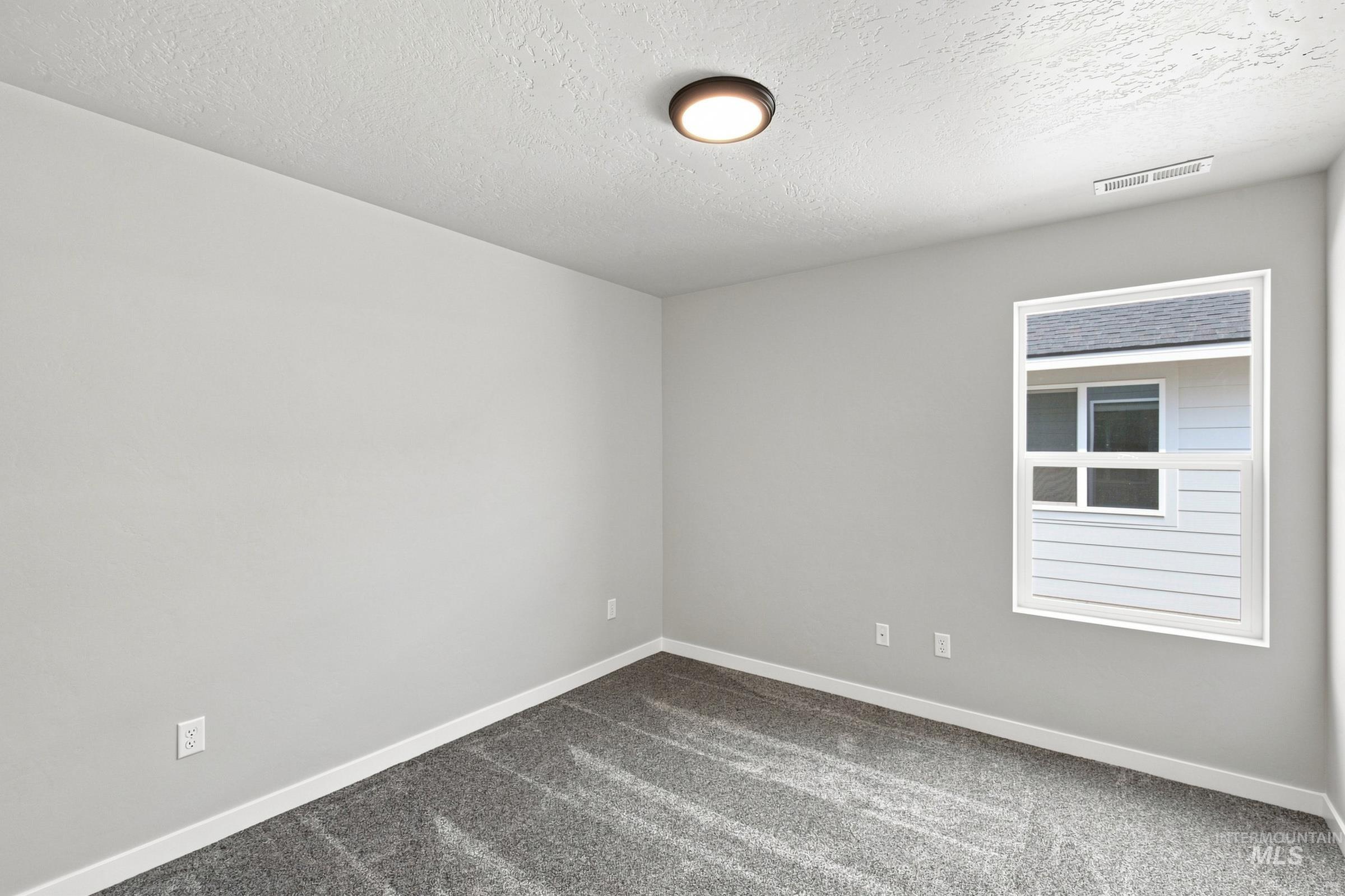 4594 S Amsterdam Ave Property Photo 14