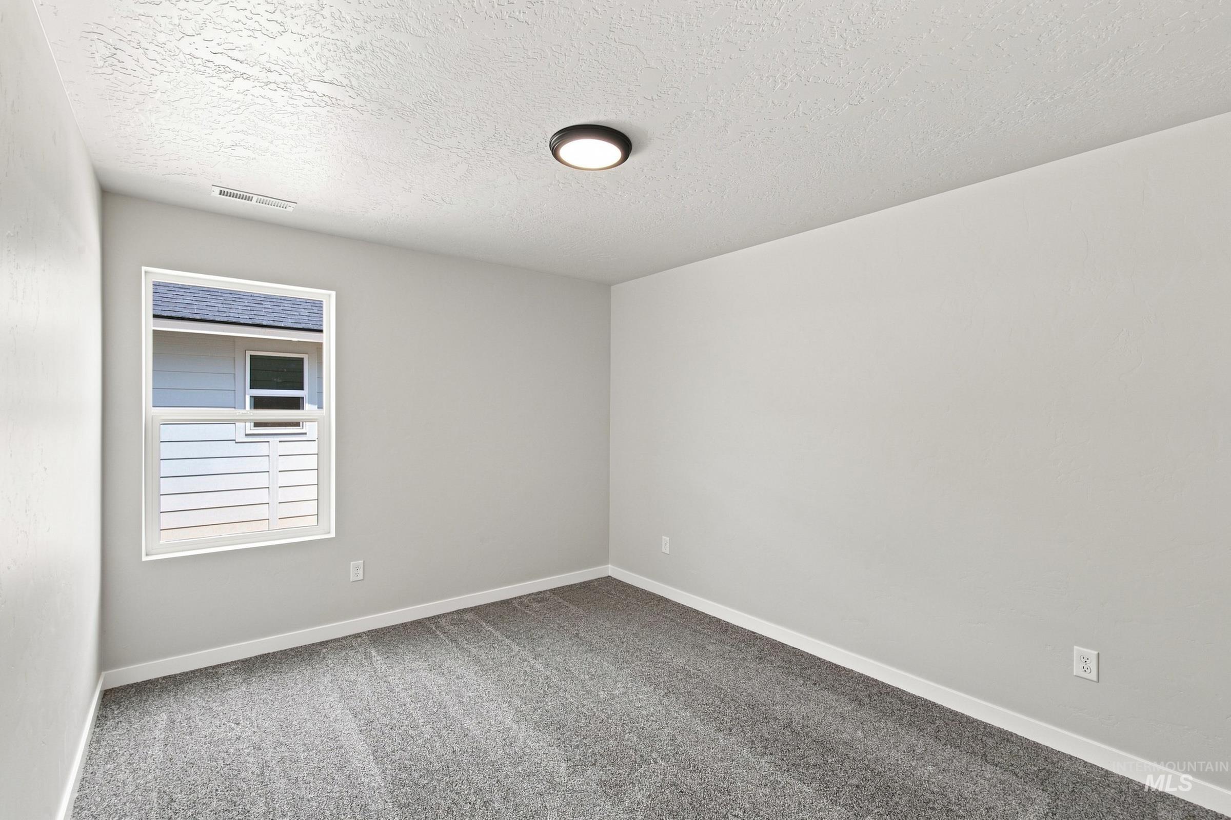 4594 S Amsterdam Ave Property Photo 16