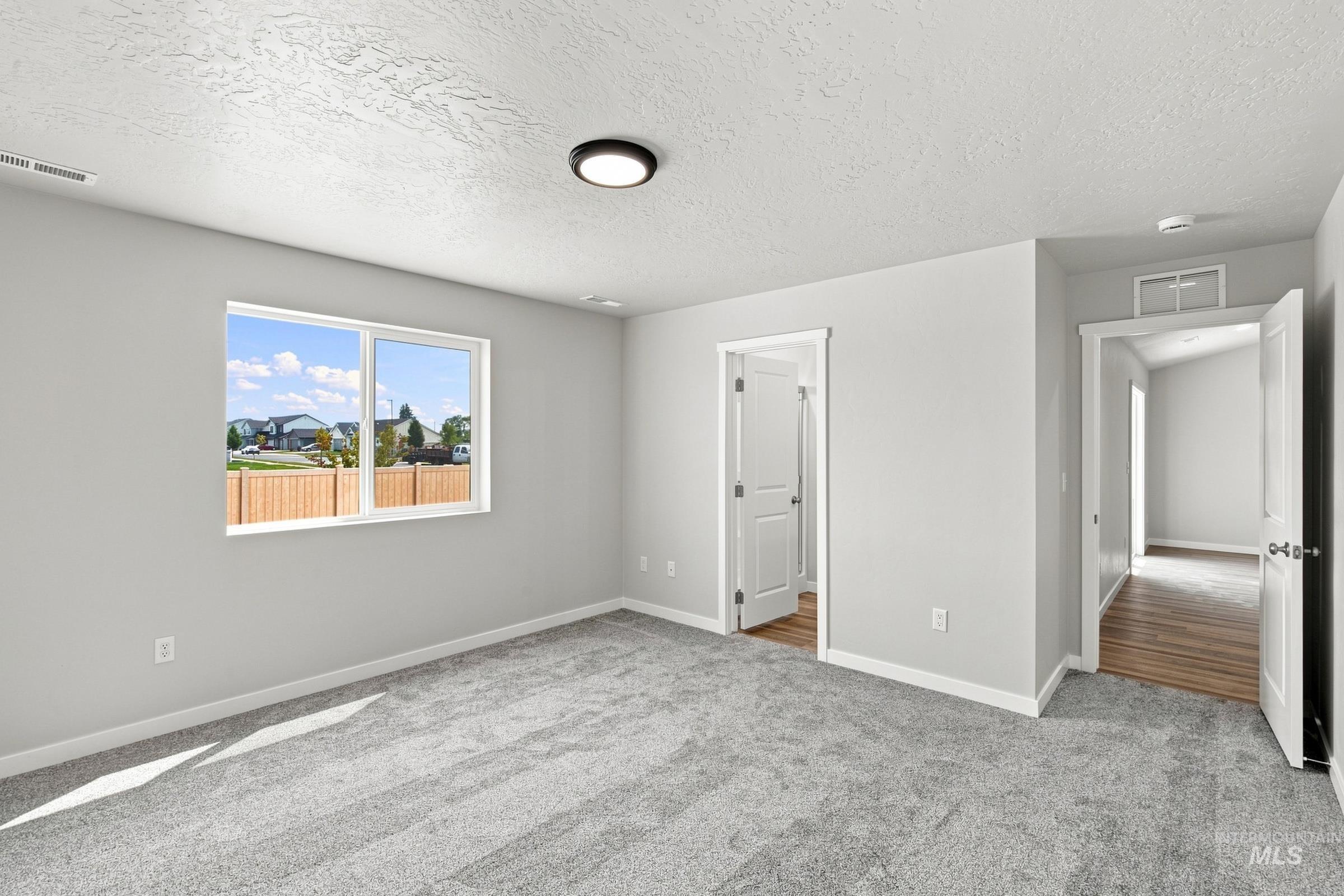 4594 S Amsterdam Ave Property Photo 19