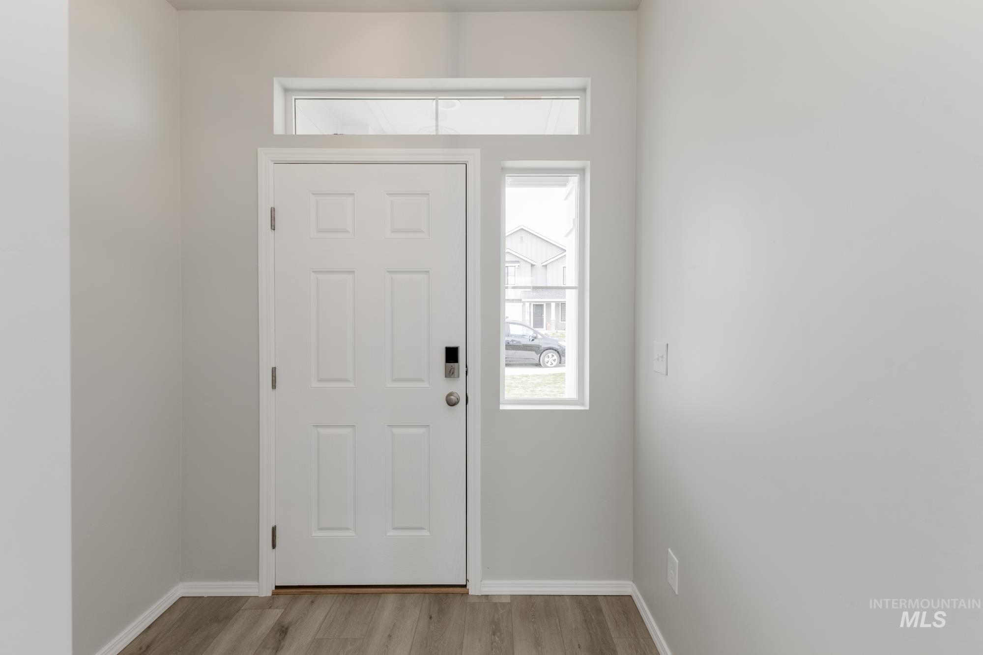 12842 Ropers St Property Photo 2
