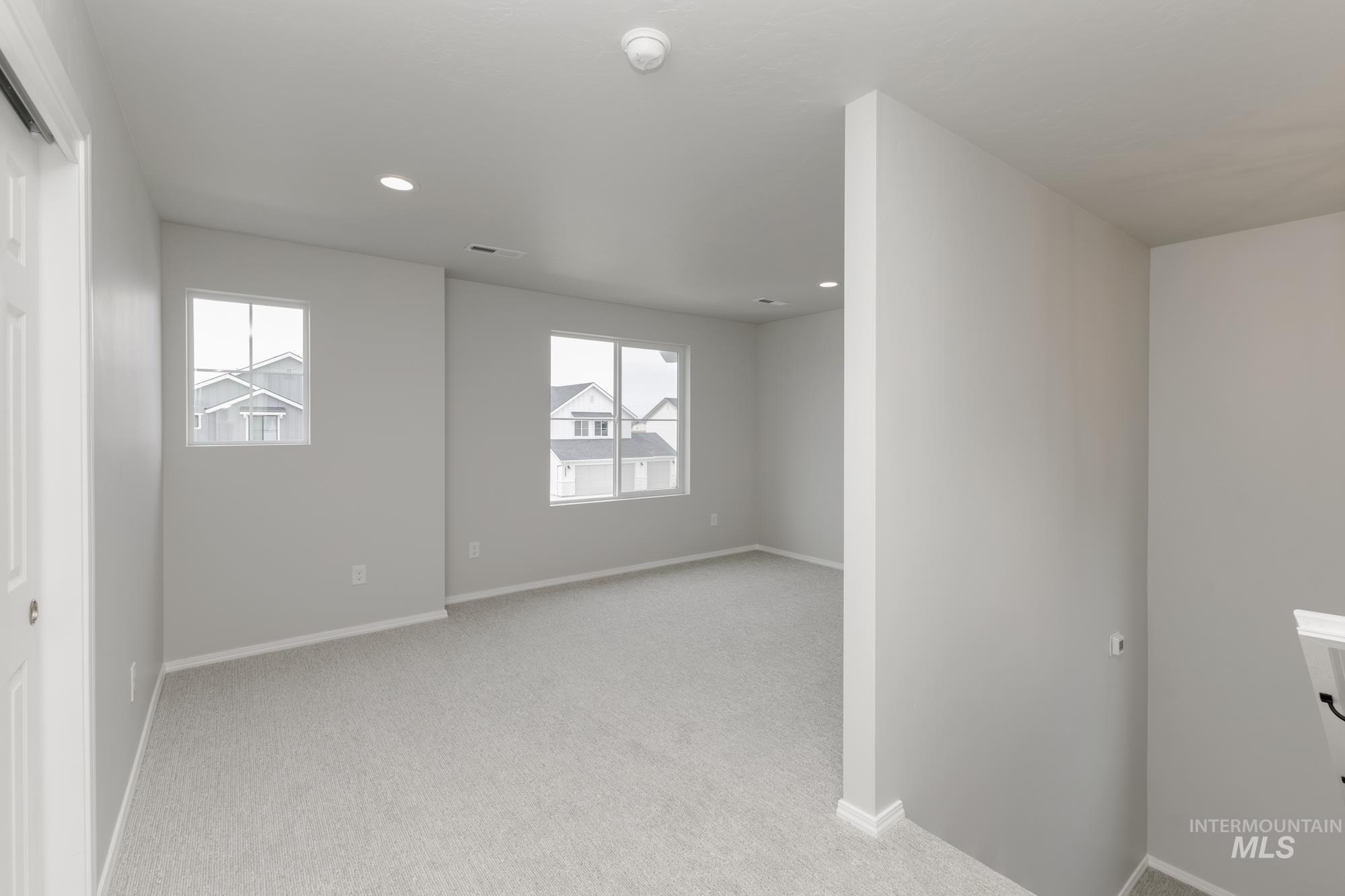 12842 Ropers St Property Photo 16