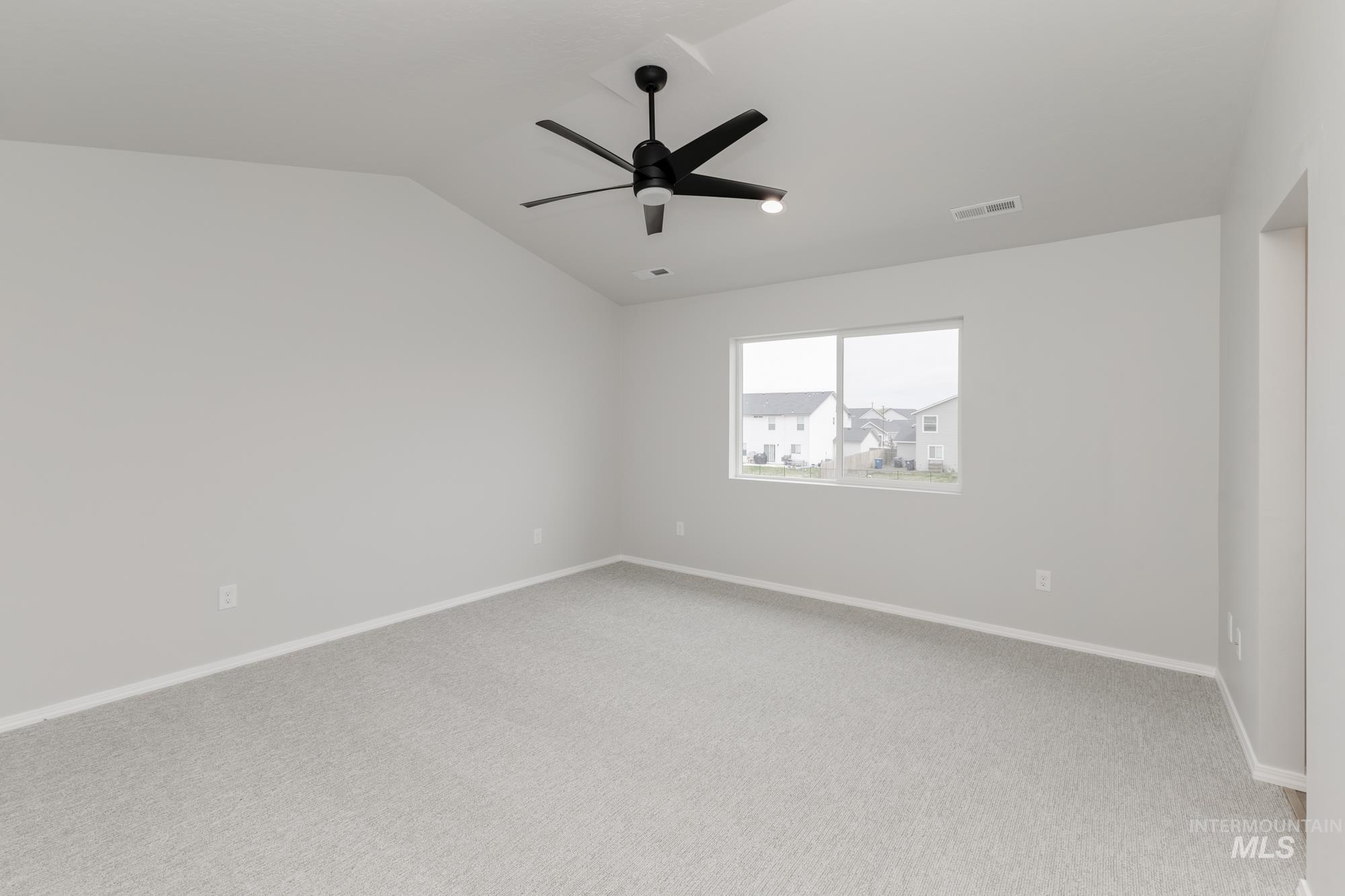 12842 Ropers St Property Photo 23