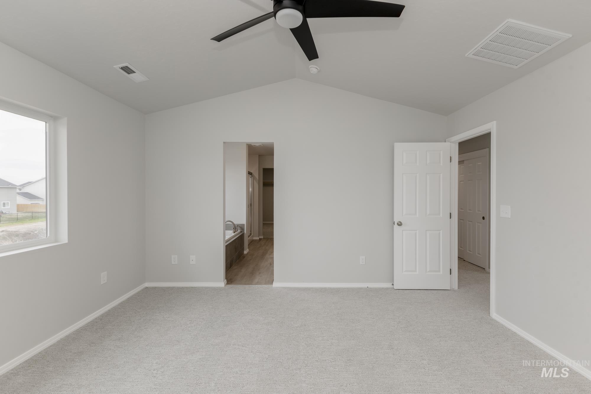 12842 Ropers St Property Photo 25