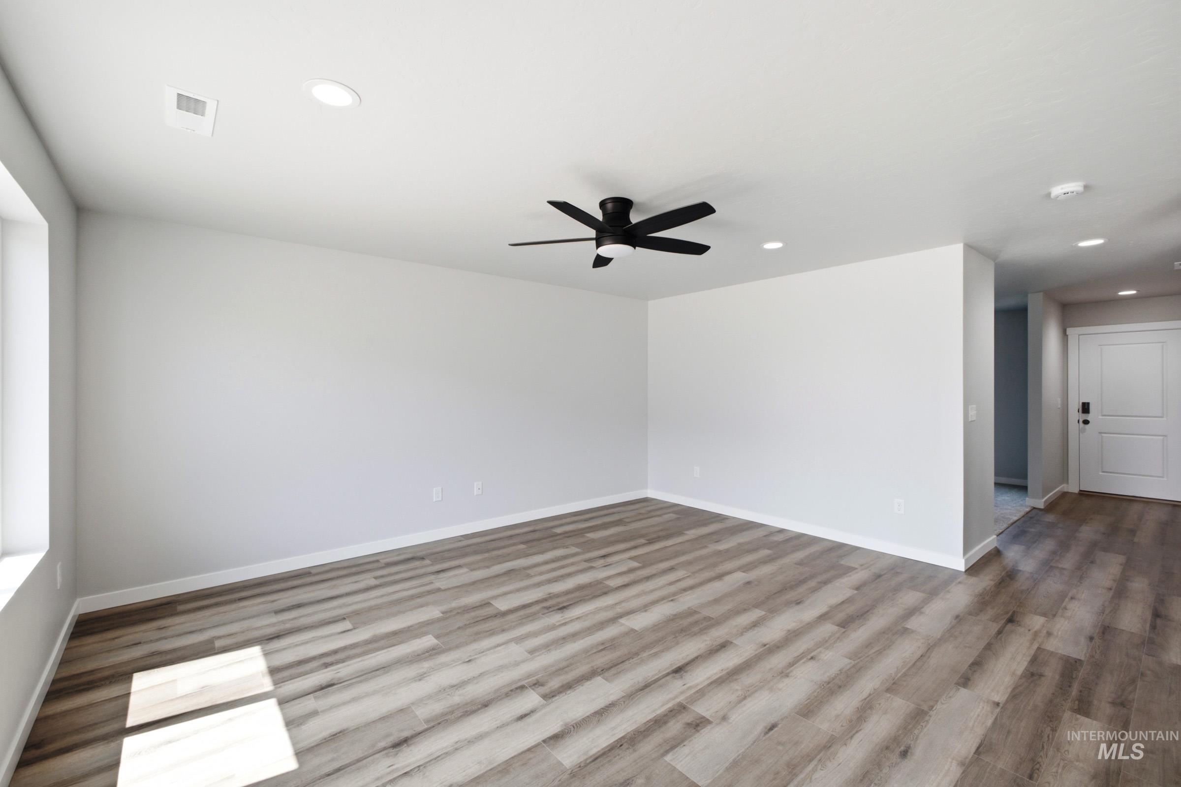 12853 Decatur St Property Photo 8