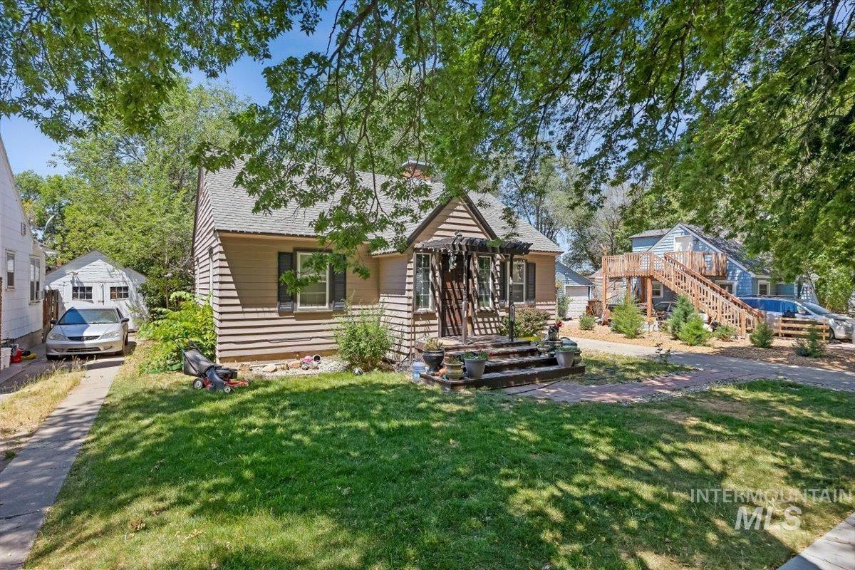 267 Pierce St Property Photo 3
