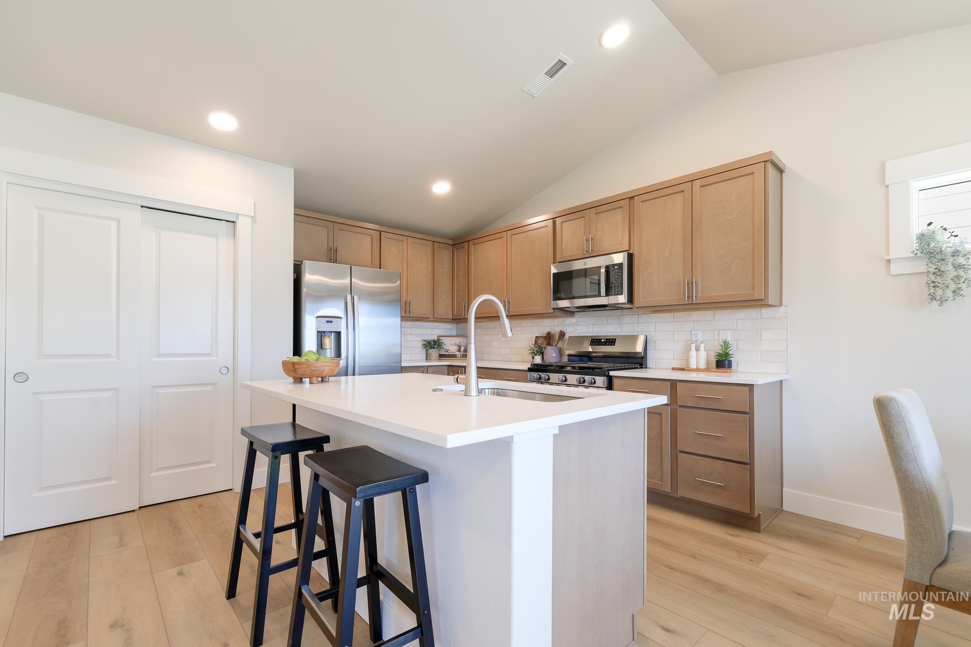 556 Brads Place Property Photo 18