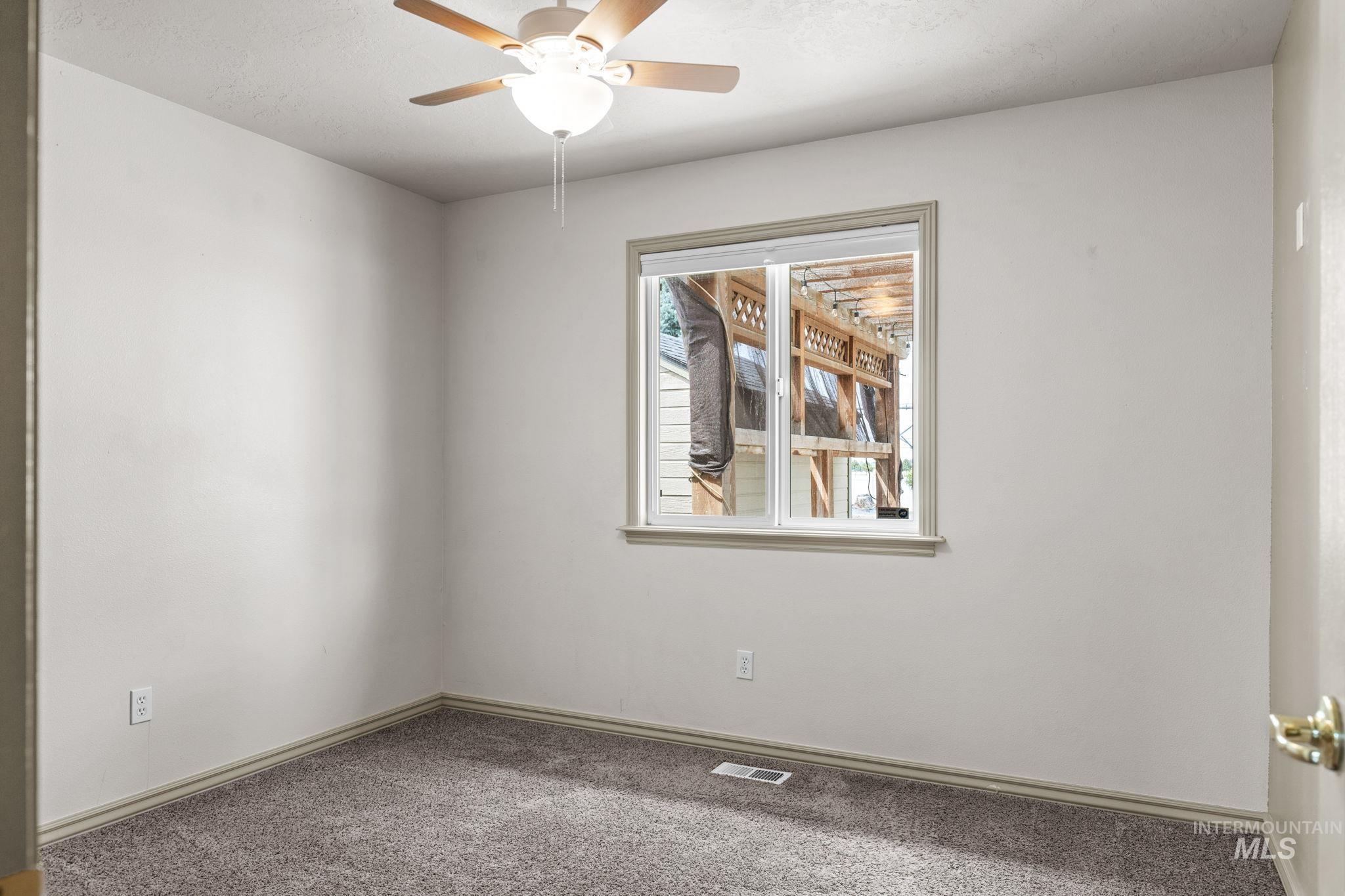 14940 Alkmaar St Property Photo 33