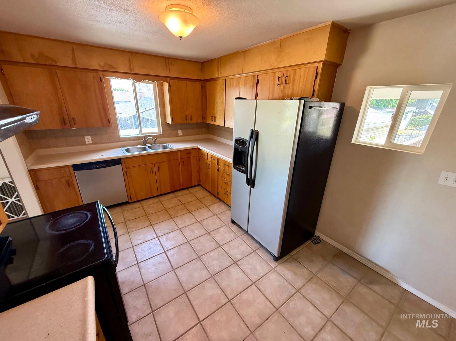 1225 Mccarroll St Property Photo 4