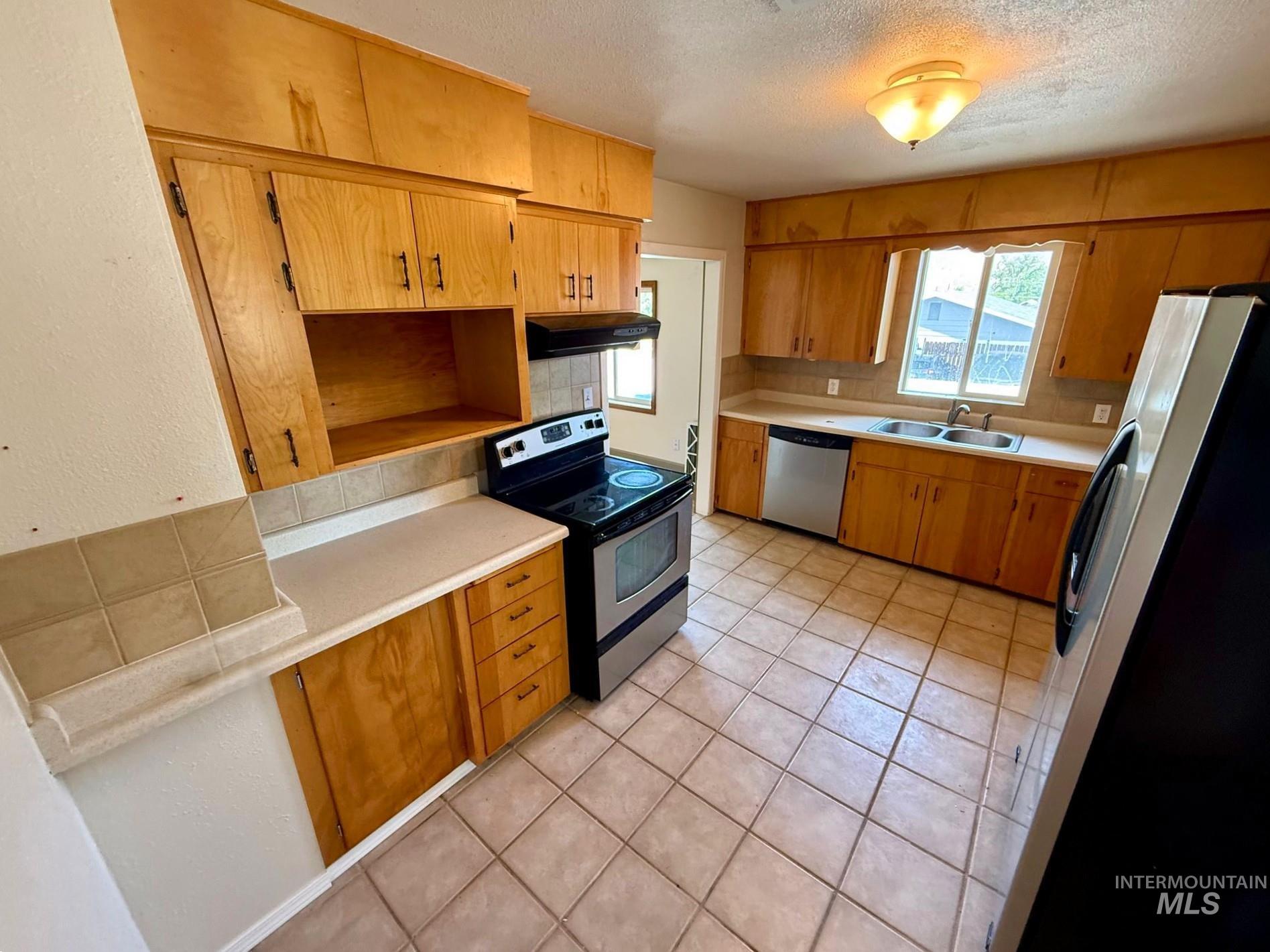 1225 Mccarroll St Property Photo 5