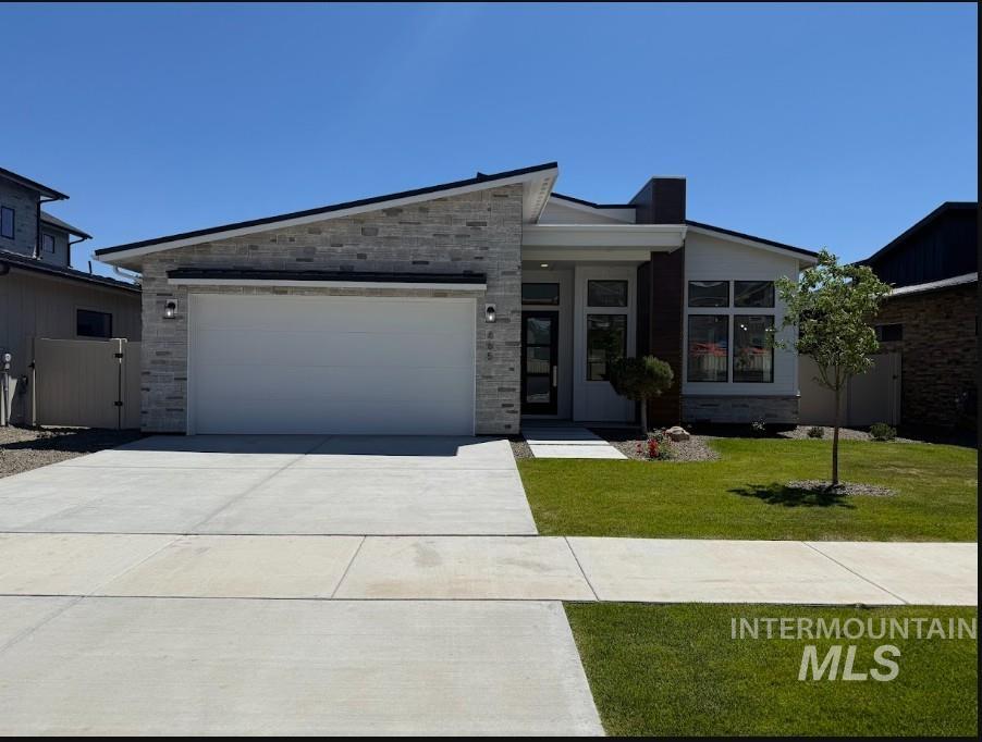 665 W Wrangler Property Photo 1