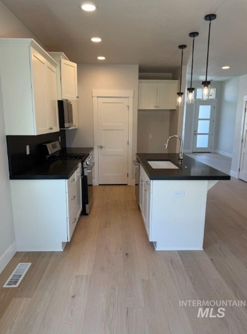 665 W Wrangler Property Photo 3