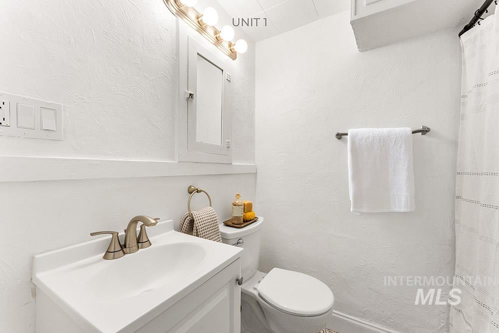 1818 W Washington St Property Photo 11
