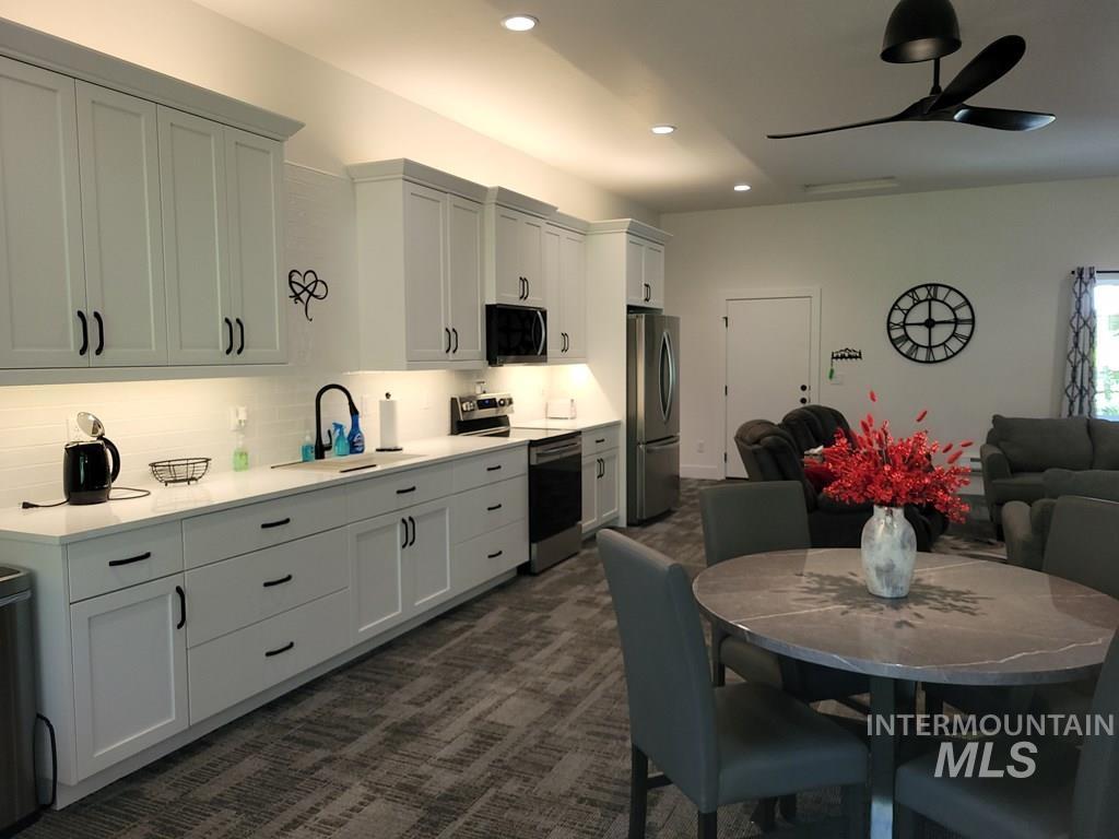 579 Noland Road Property Photo 6
