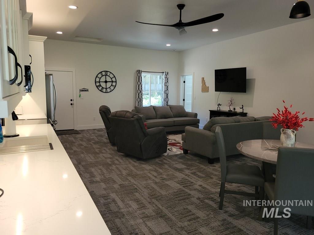 579 Noland Road Property Photo 8