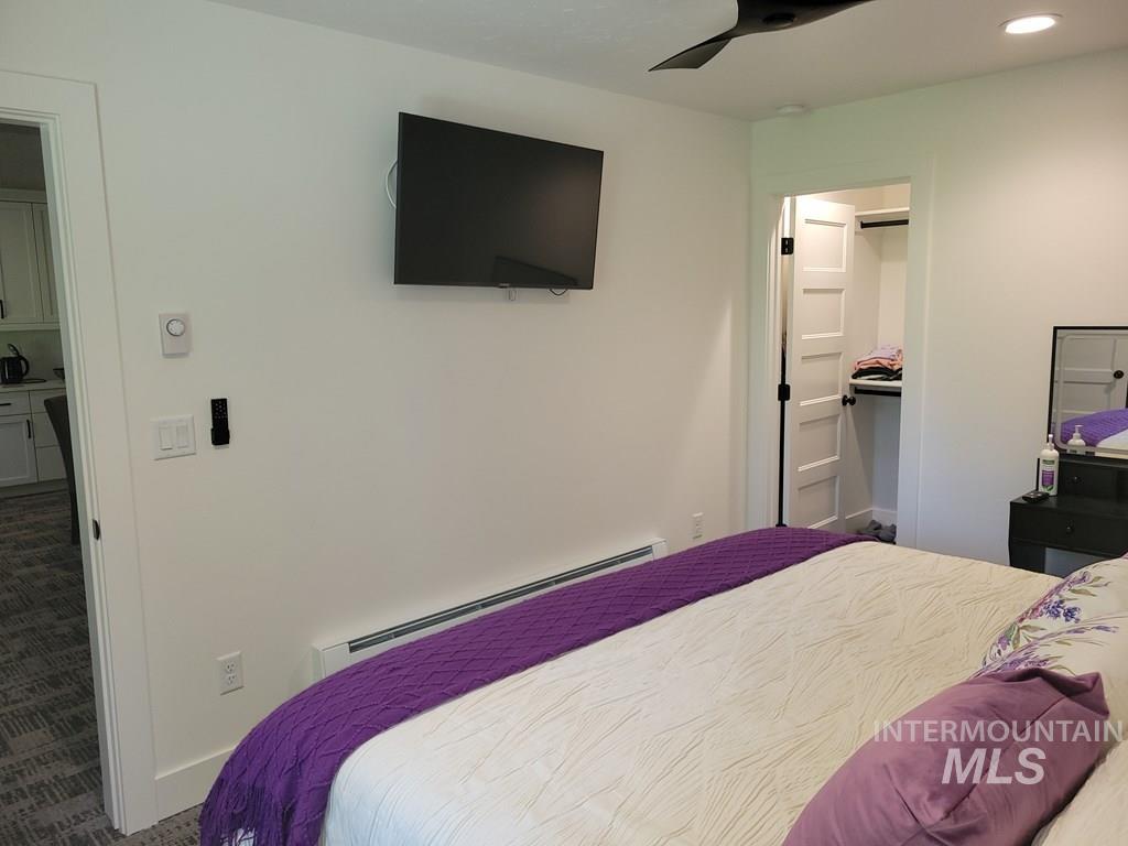 579 Noland Road Property Photo 13