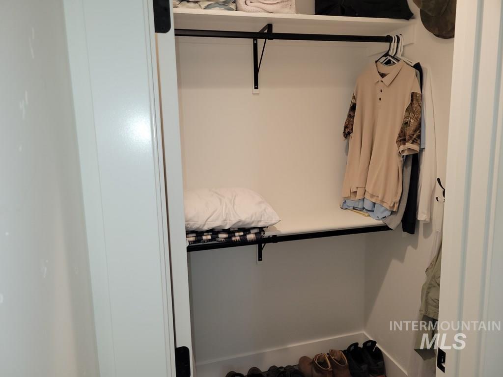 579 Noland Road Property Photo 18