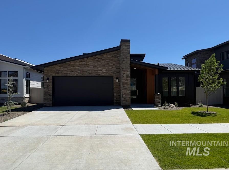 683 W Wrangler Property Photo 1
