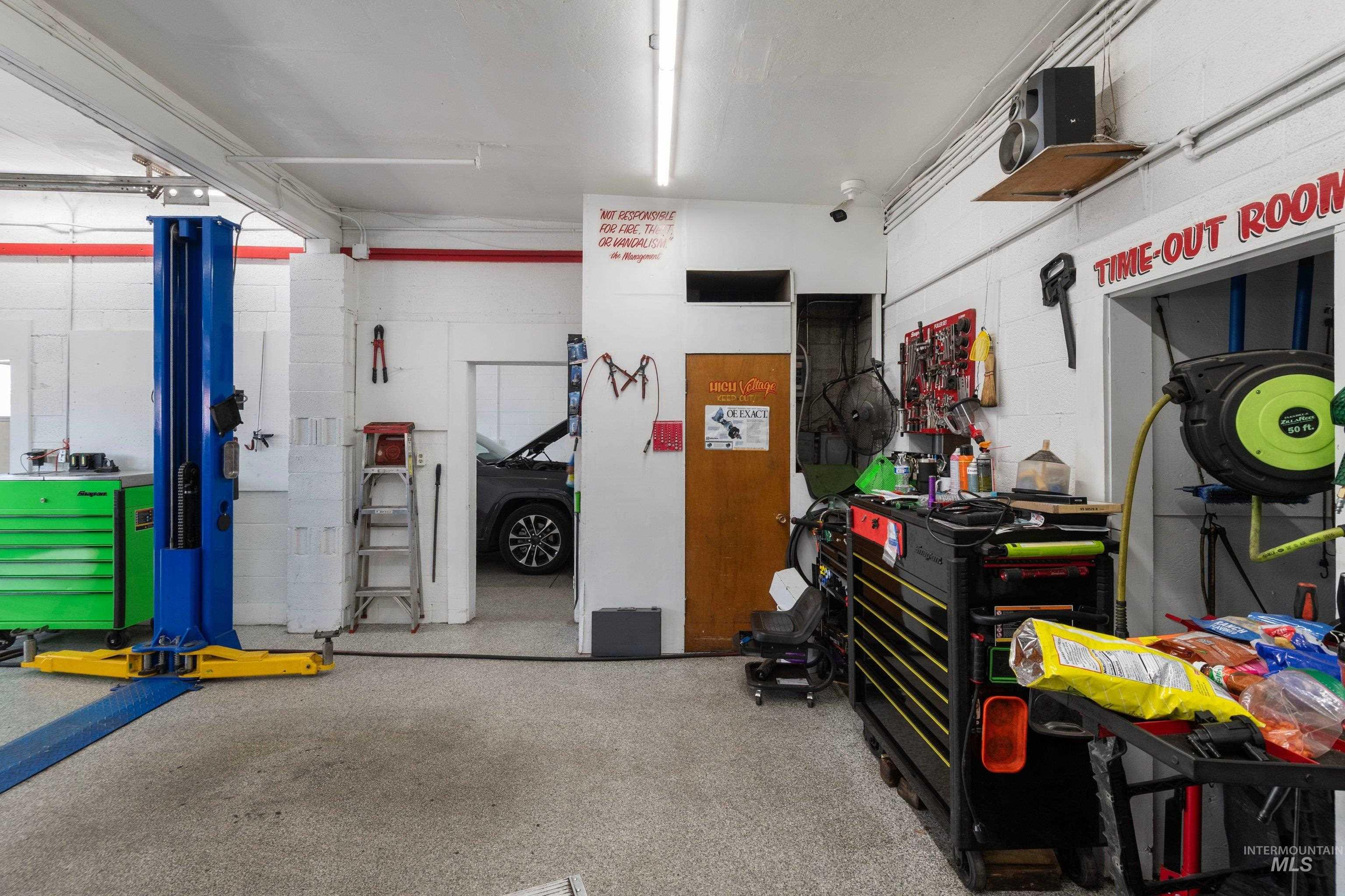 10915 W State Property Photo 14