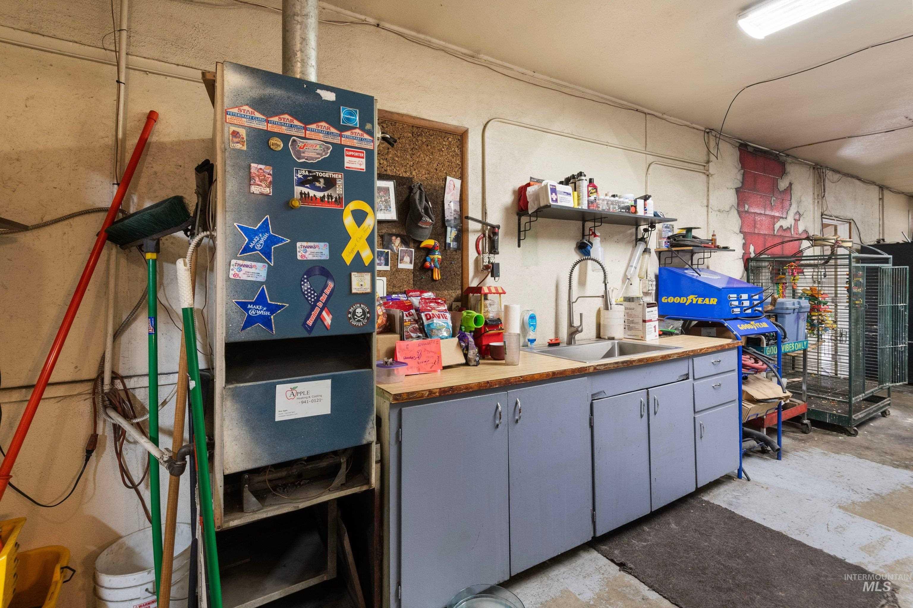 10915 W State Property Photo 22