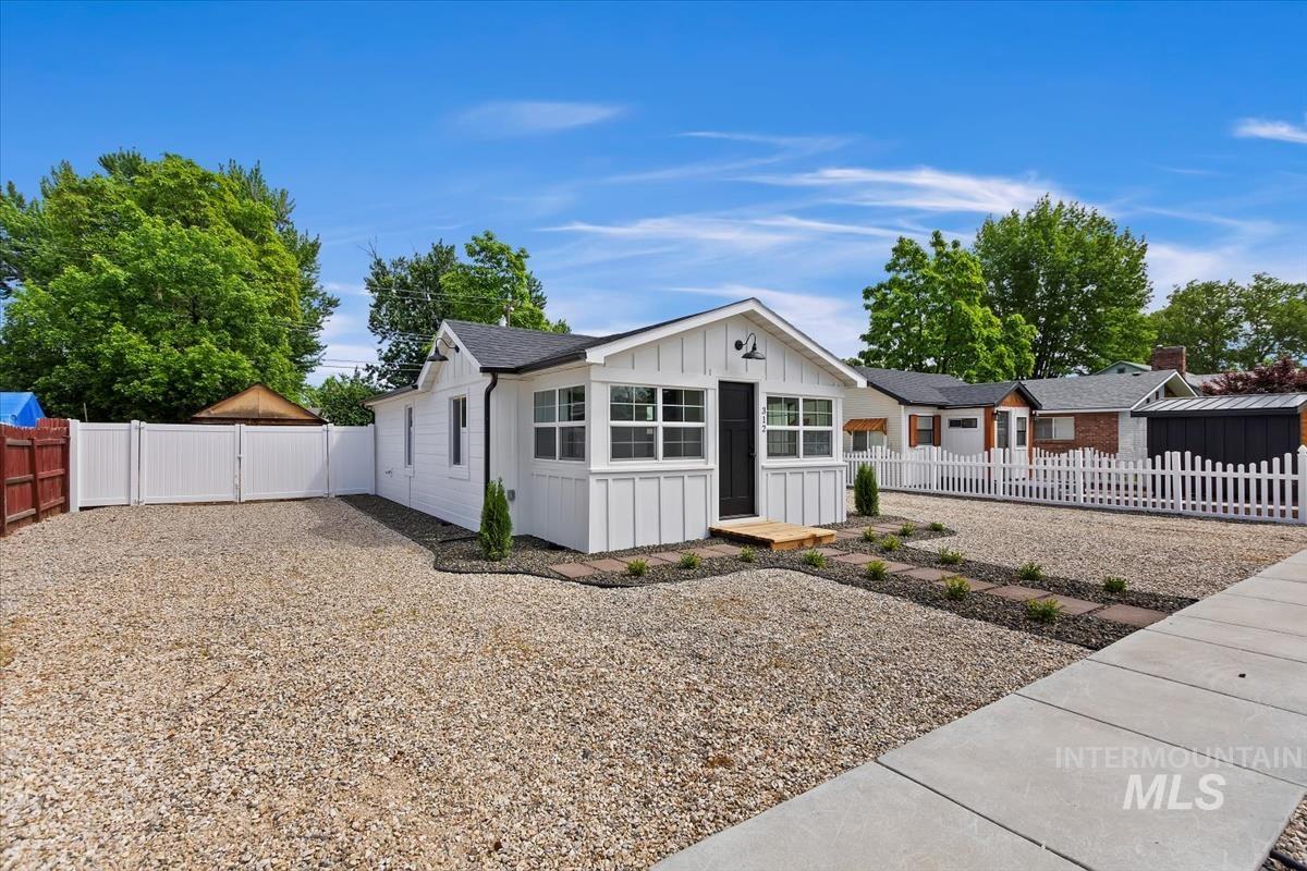 312 E. Idaho Ave.