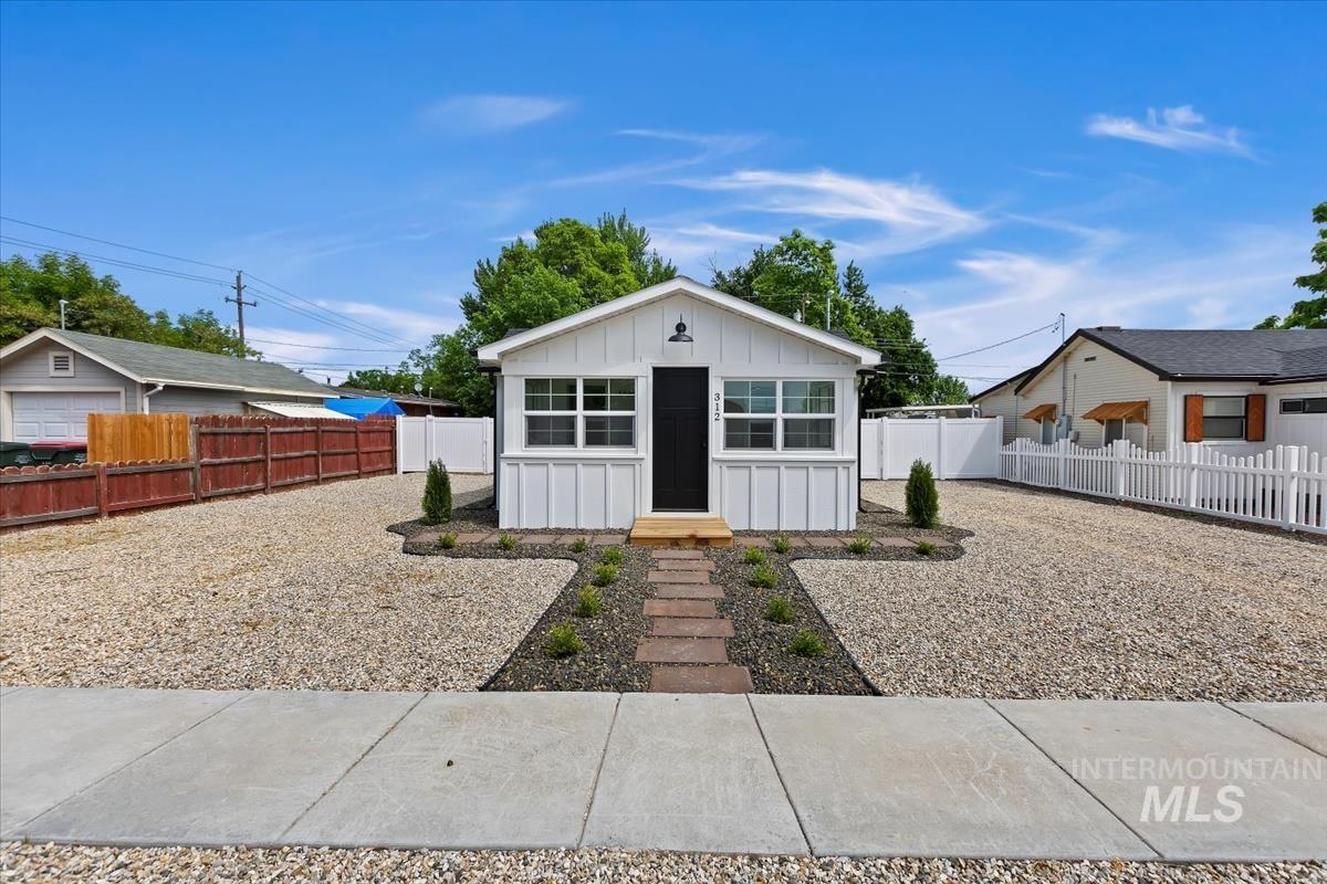 312 E. Idaho Ave. Property Photo 34