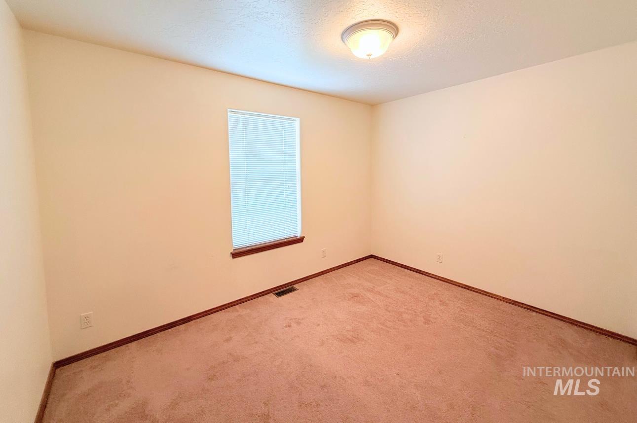 2335 Garey Lane Property Photo 20