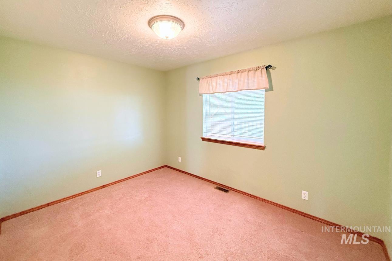 2335 Garey Lane Property Photo 22