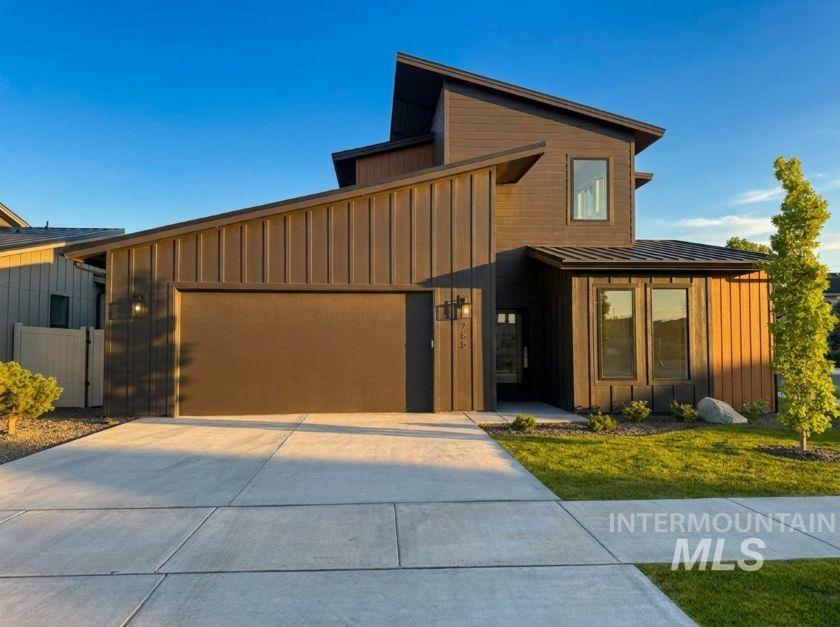 755 W Wrangler Property Photo 1