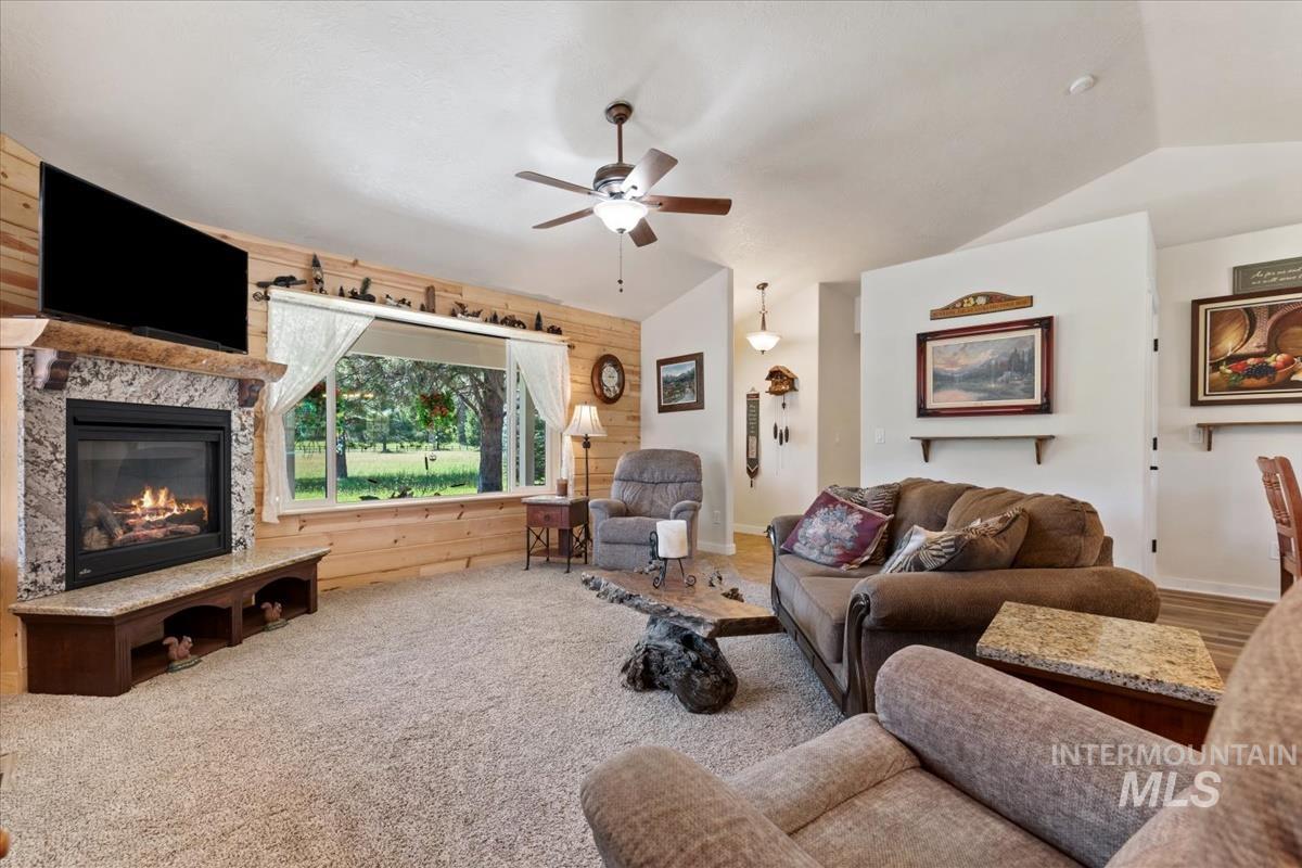 26 Quail Run Property Photo 12