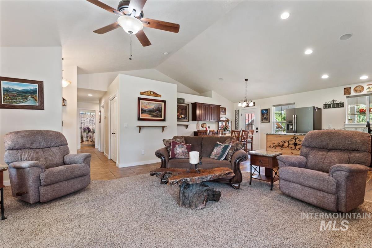 26 Quail Run Property Photo 13