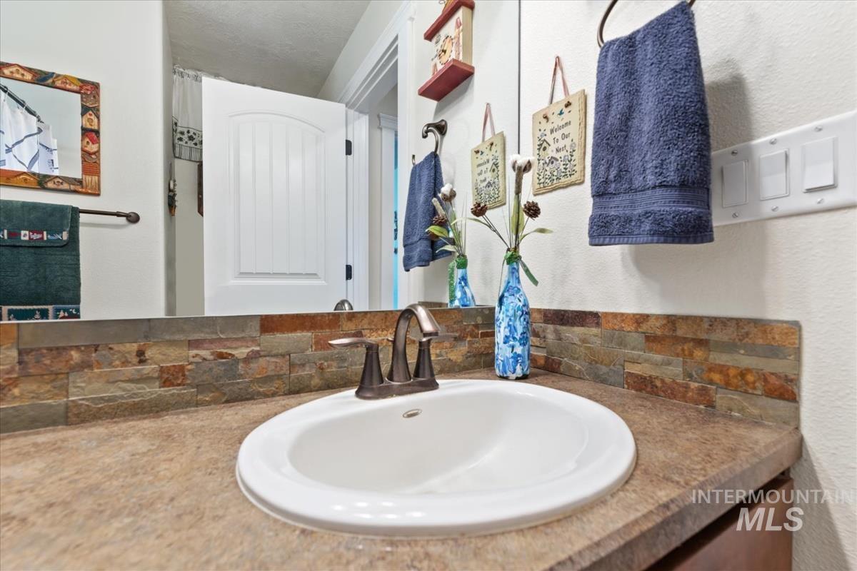 26 Quail Run Property Photo 28