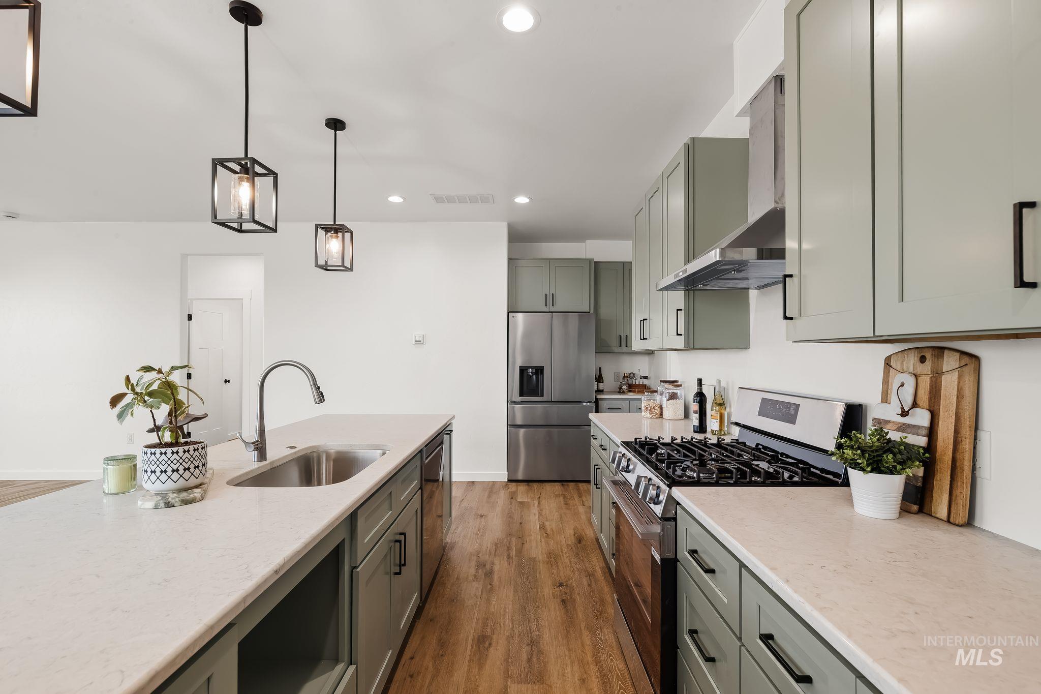 1115 Edington Avenue Property Photo 8