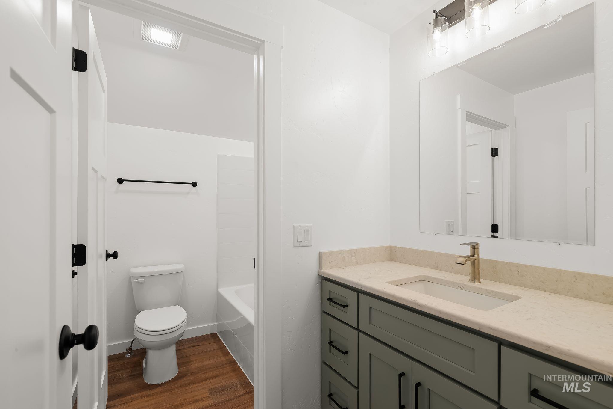 1115 Edington Avenue Property Photo 27