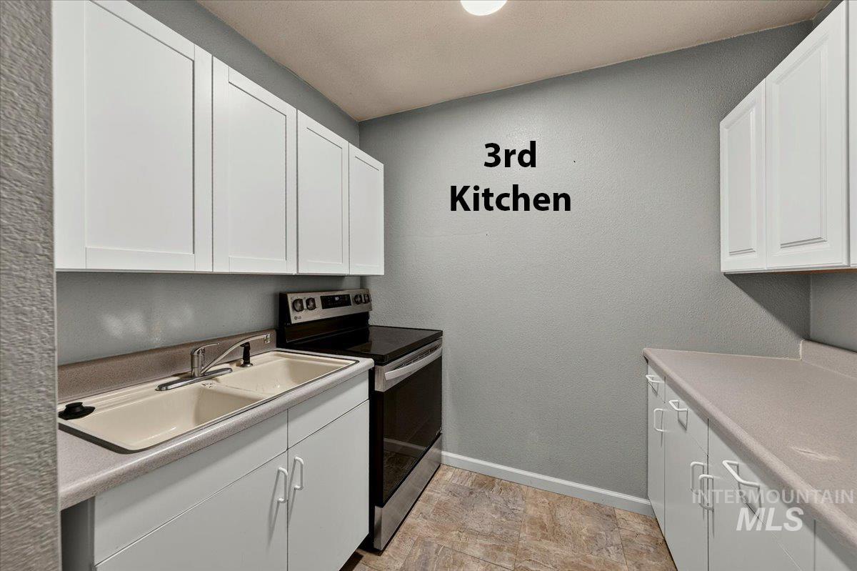 2160 S Five Mile Property Photo 9