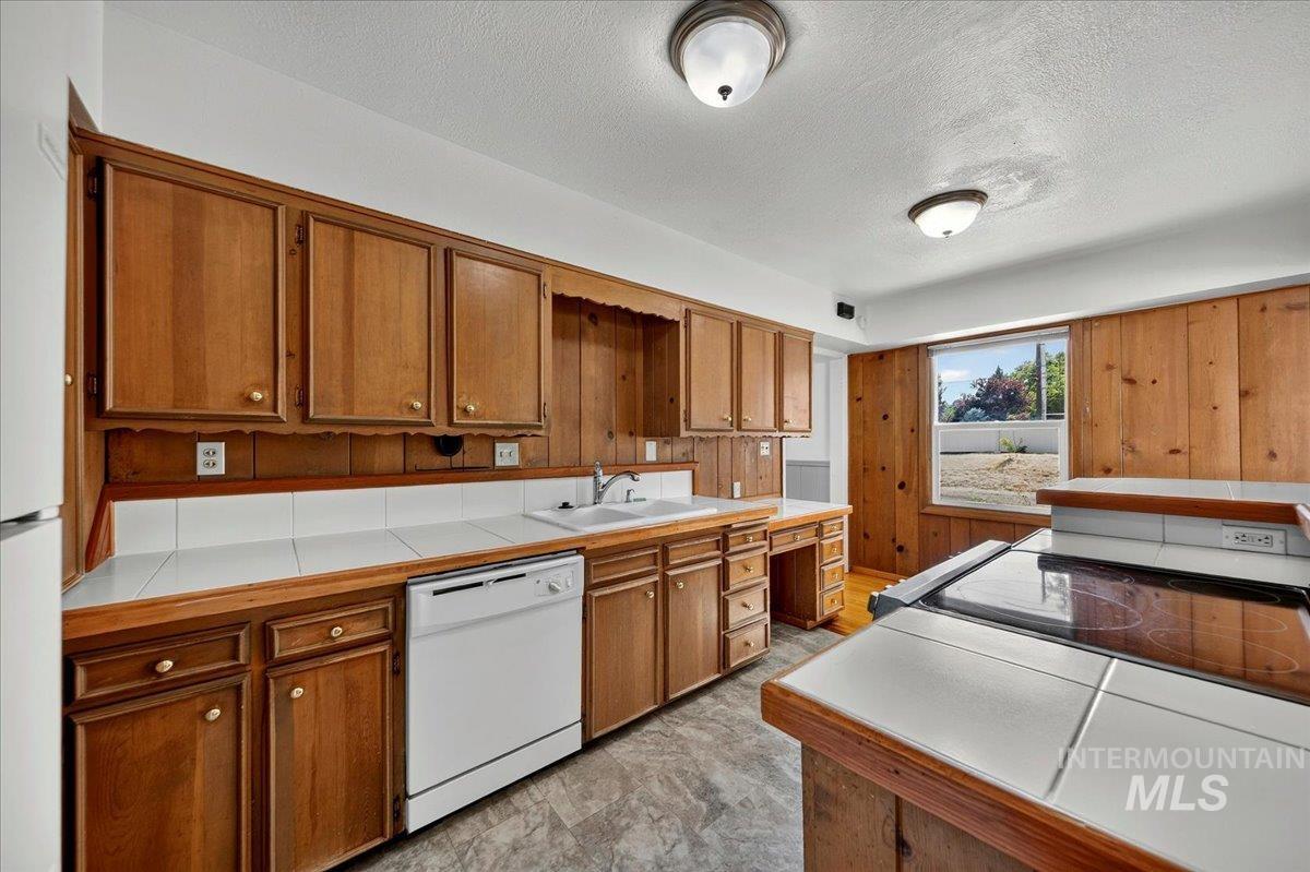 2160 S Five Mile Property Photo 18