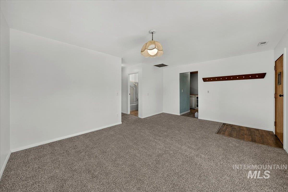 2160 S Five Mile Property Photo 27
